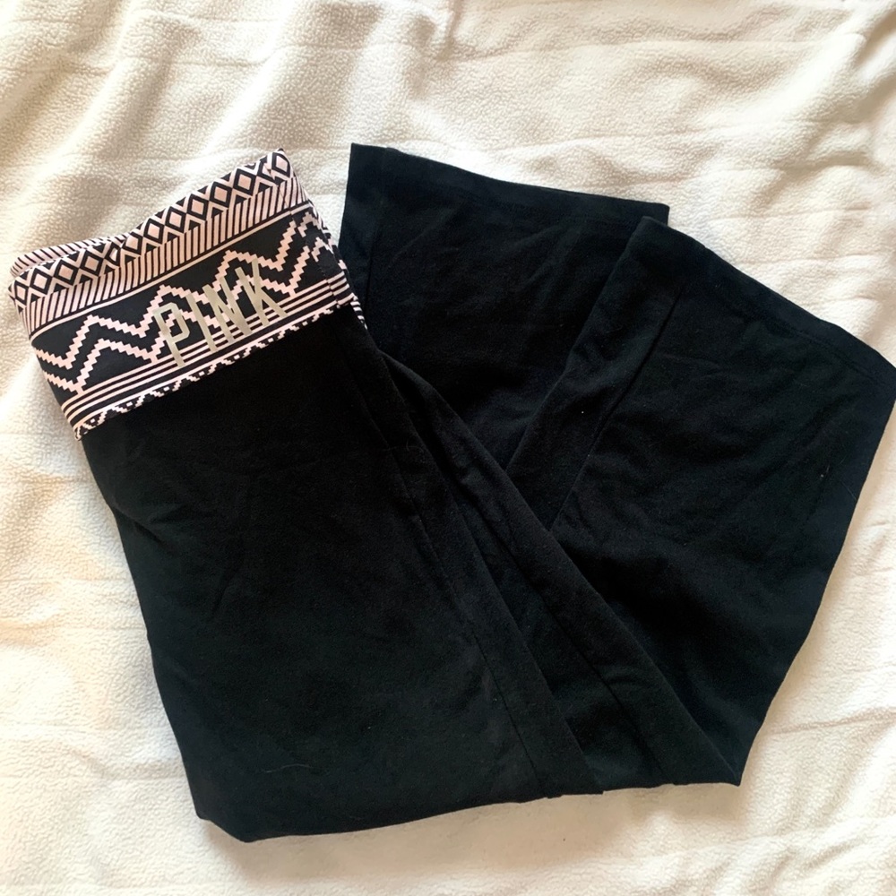 VS Pink Yoga capri pants